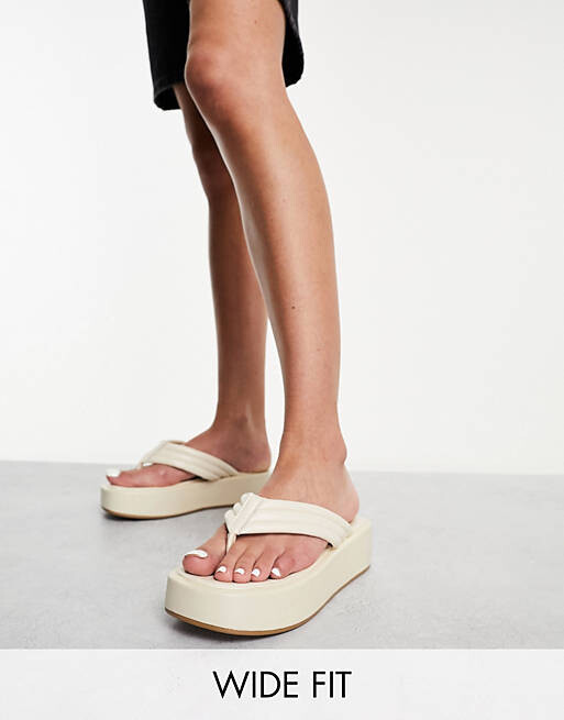 

Белые сандалии на плоской платформе Yours Wide Fit