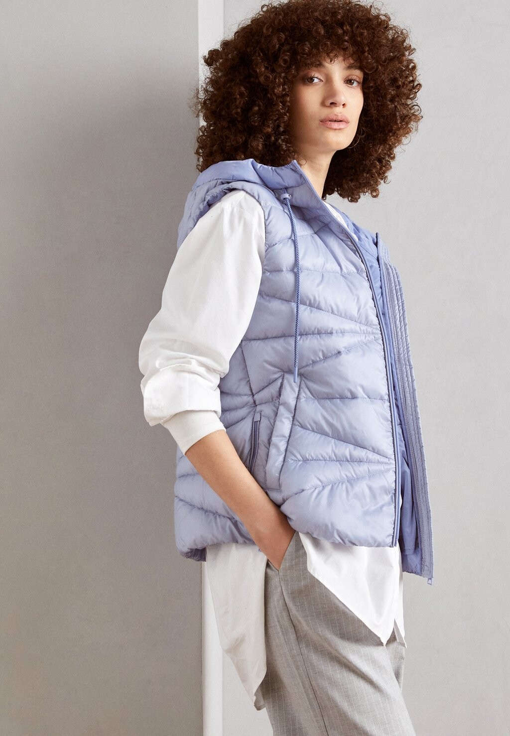 

Жилет ULTRALT Esprit, цвет light blue lavender