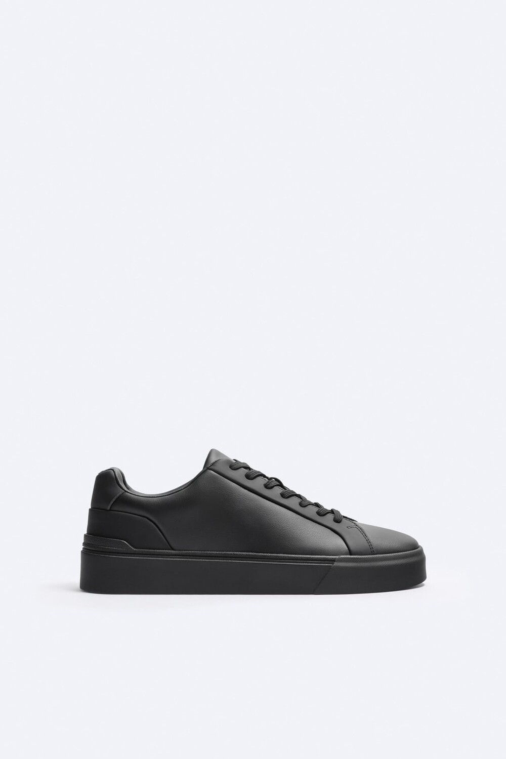 

Кроссовки с деталями ZARA, черный