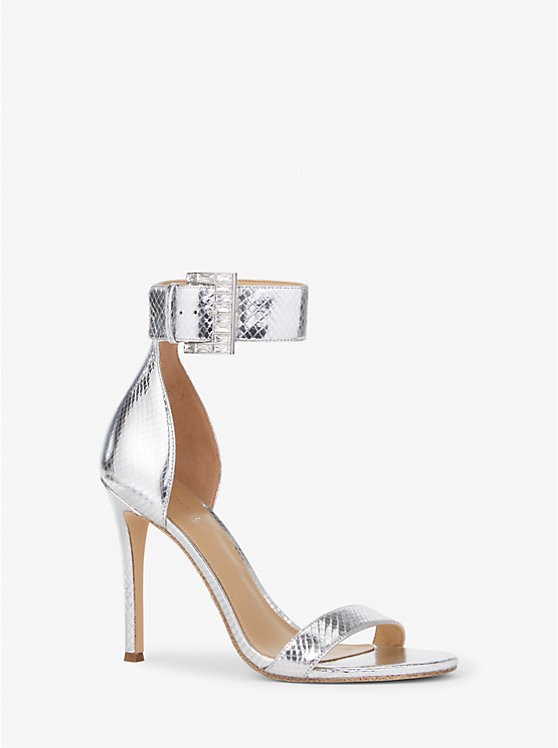 Кожаные сандалии Giselle с тиснением под змею и эффектом металлик Michael Kors, серебряный