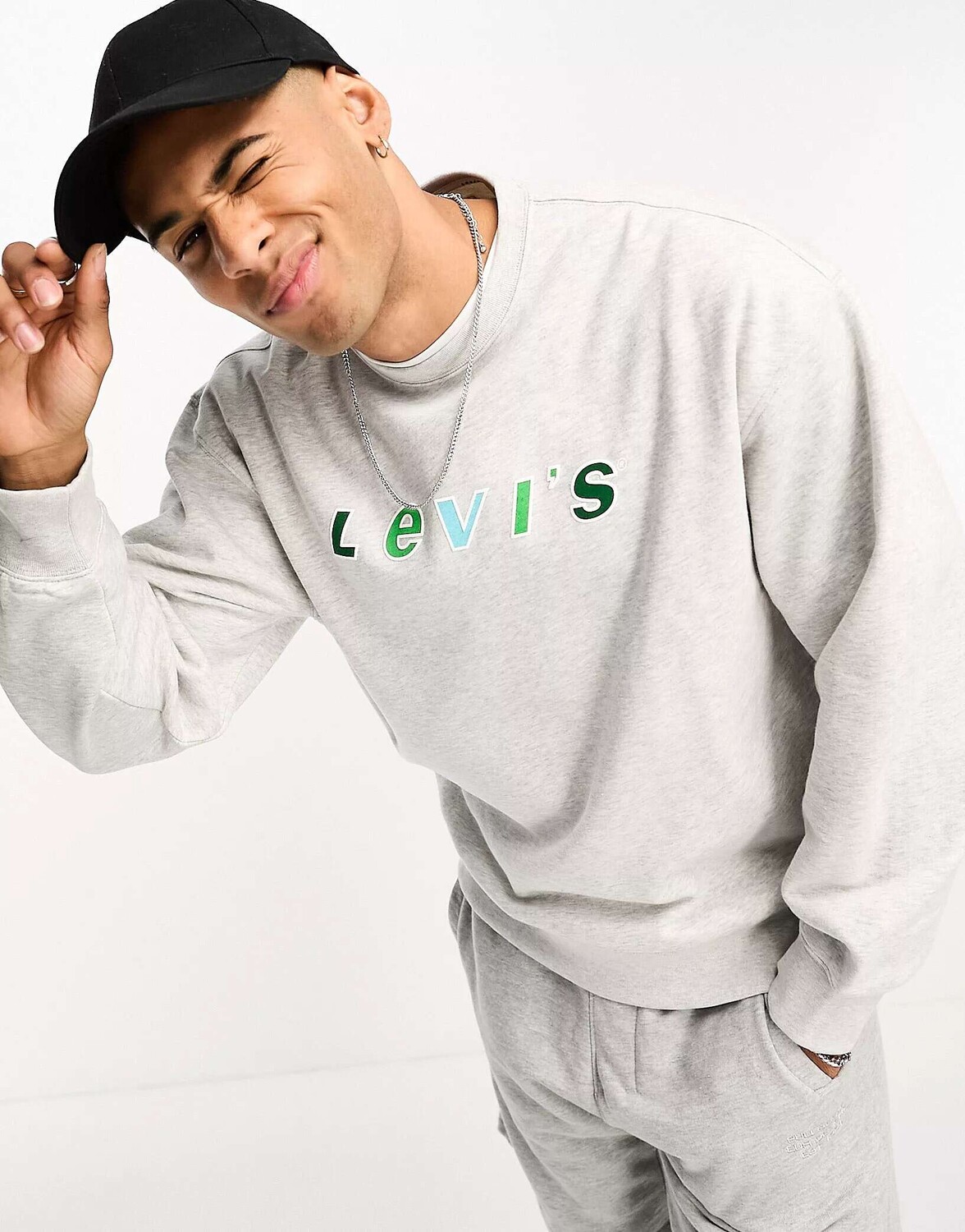 

Серая толстовка Levi's с зеленым логотипом, Зеленый