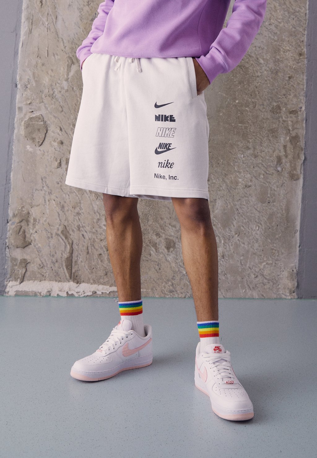 Шорты LOGO Nike Sportswear, светло-серый пуховик nike hooded серый светло серый