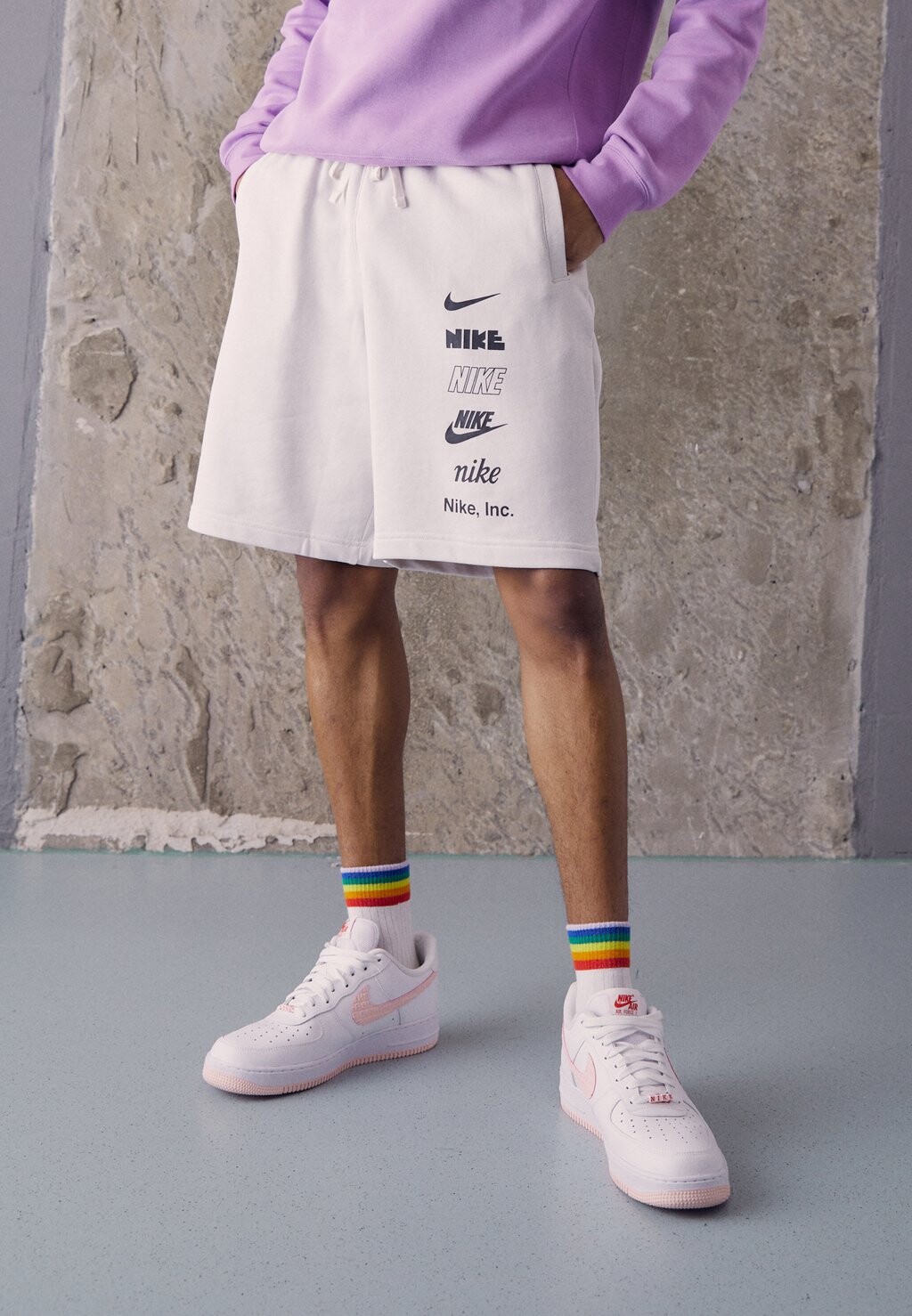 

Шорты LOGO Nike Sportswear, светло-серый