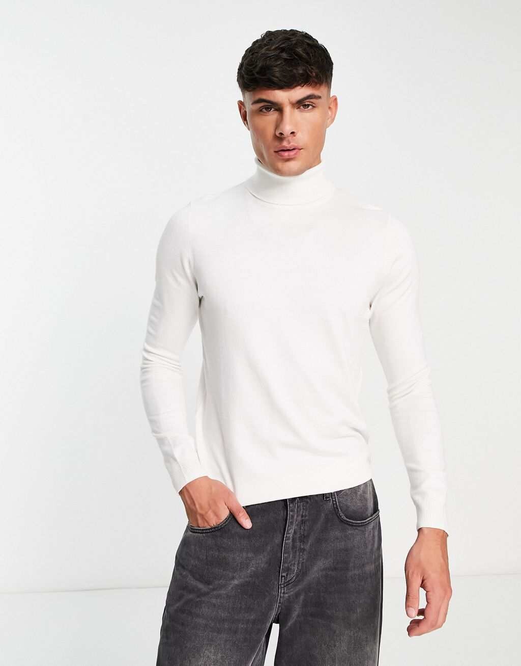 

Белый джемпер с высоким воротником Pull&Bear