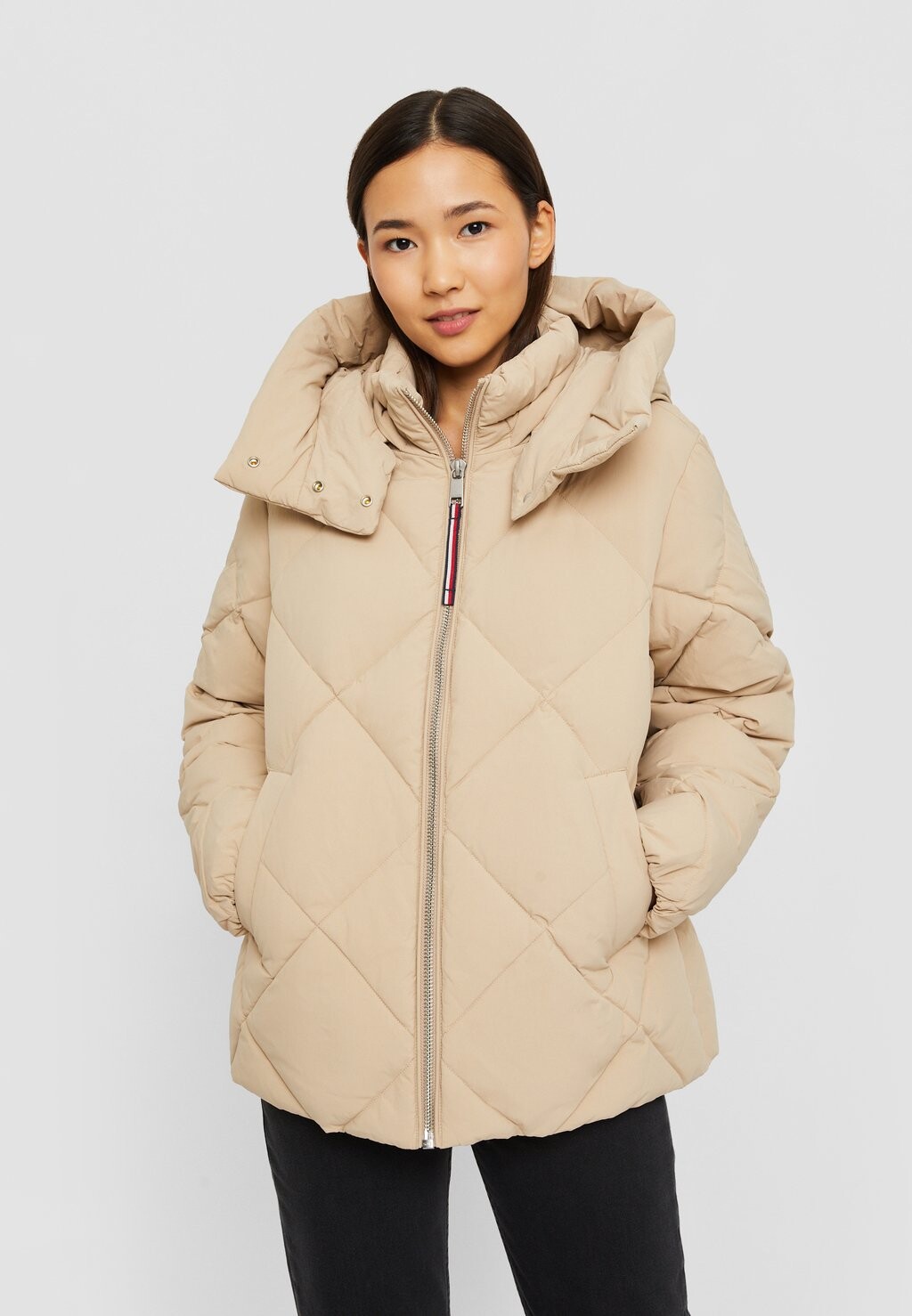 

Куртка Tommy Hilfiger КУРТКА DIAMOND BAFFLE, бежевый
