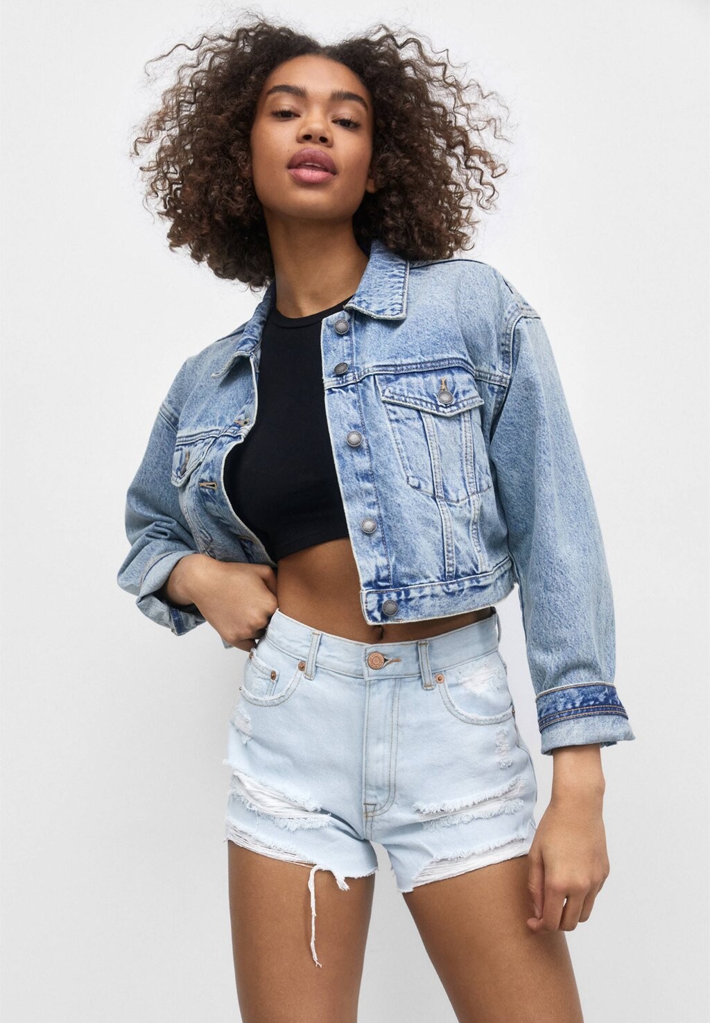

Джинсовые шорты PULL&BEAR, синий