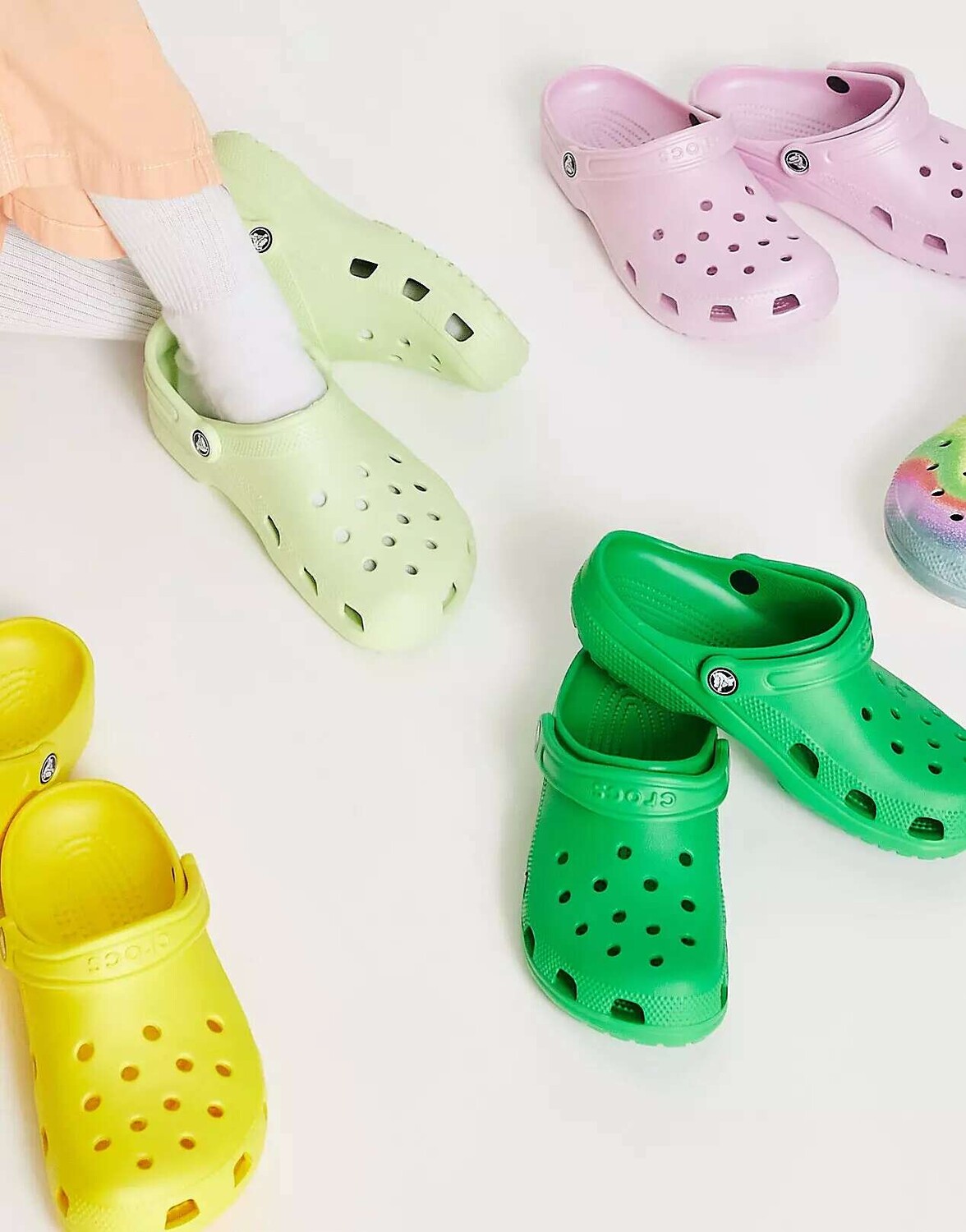 

Классические сабо Crocs цвета сельдерея