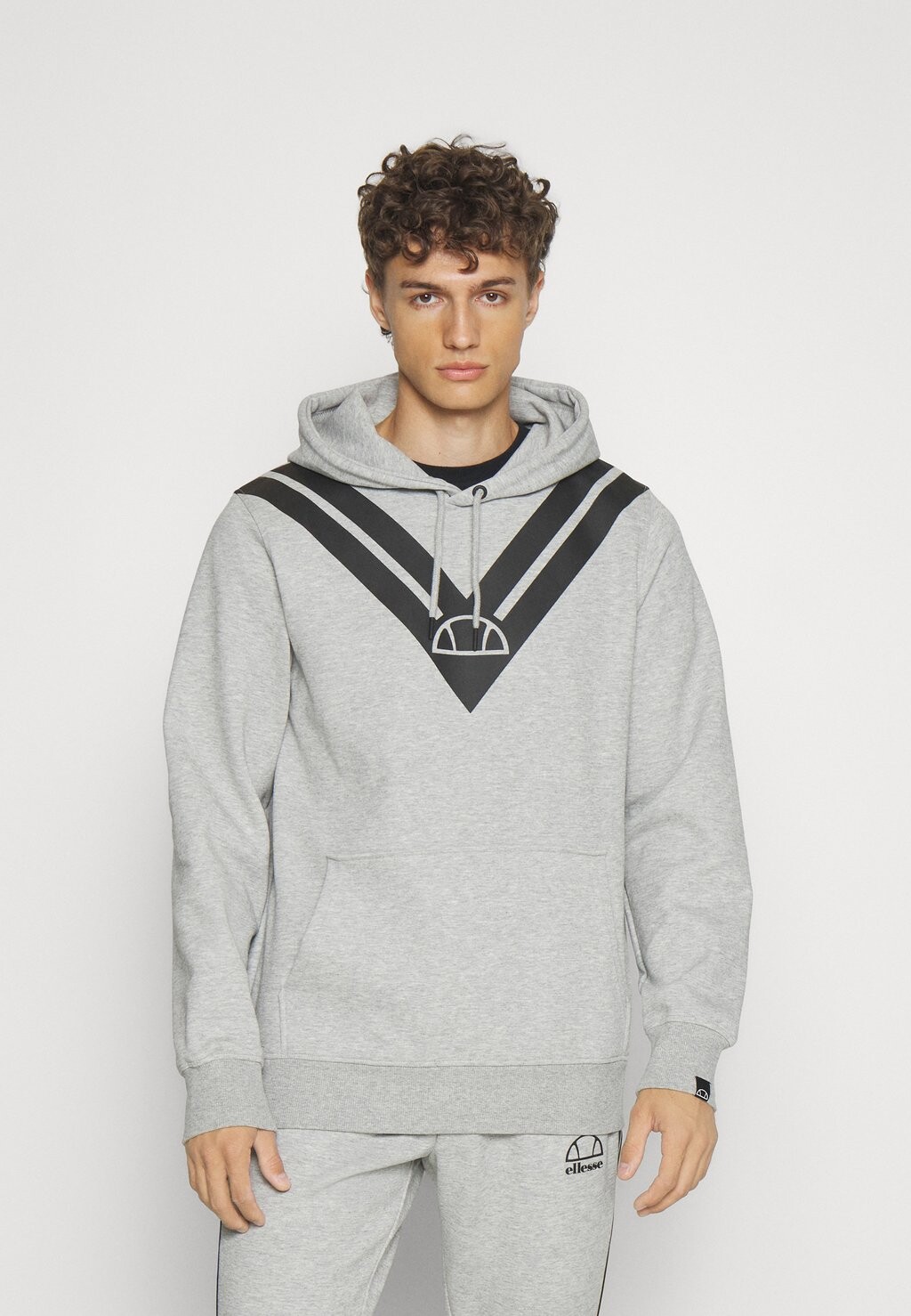 

Толстовка с капюшоном STRETCHED HOODY Ellesse, серый