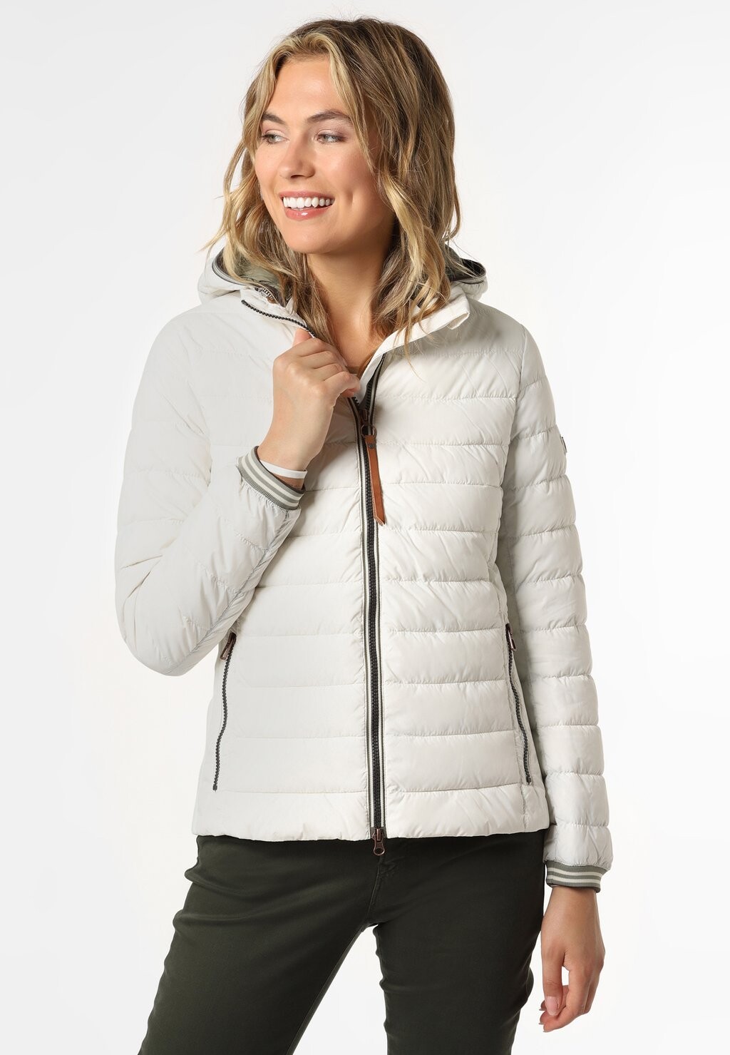 

Зимняя куртка camel active