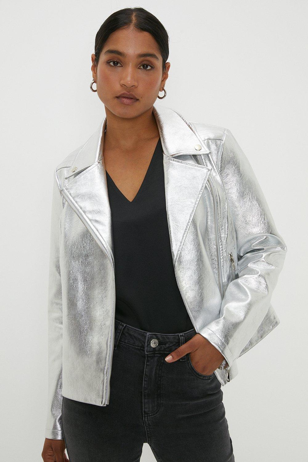цена Байкерская куртка из искусственной кожи цвета металлик Dorothy Perkins, серебро