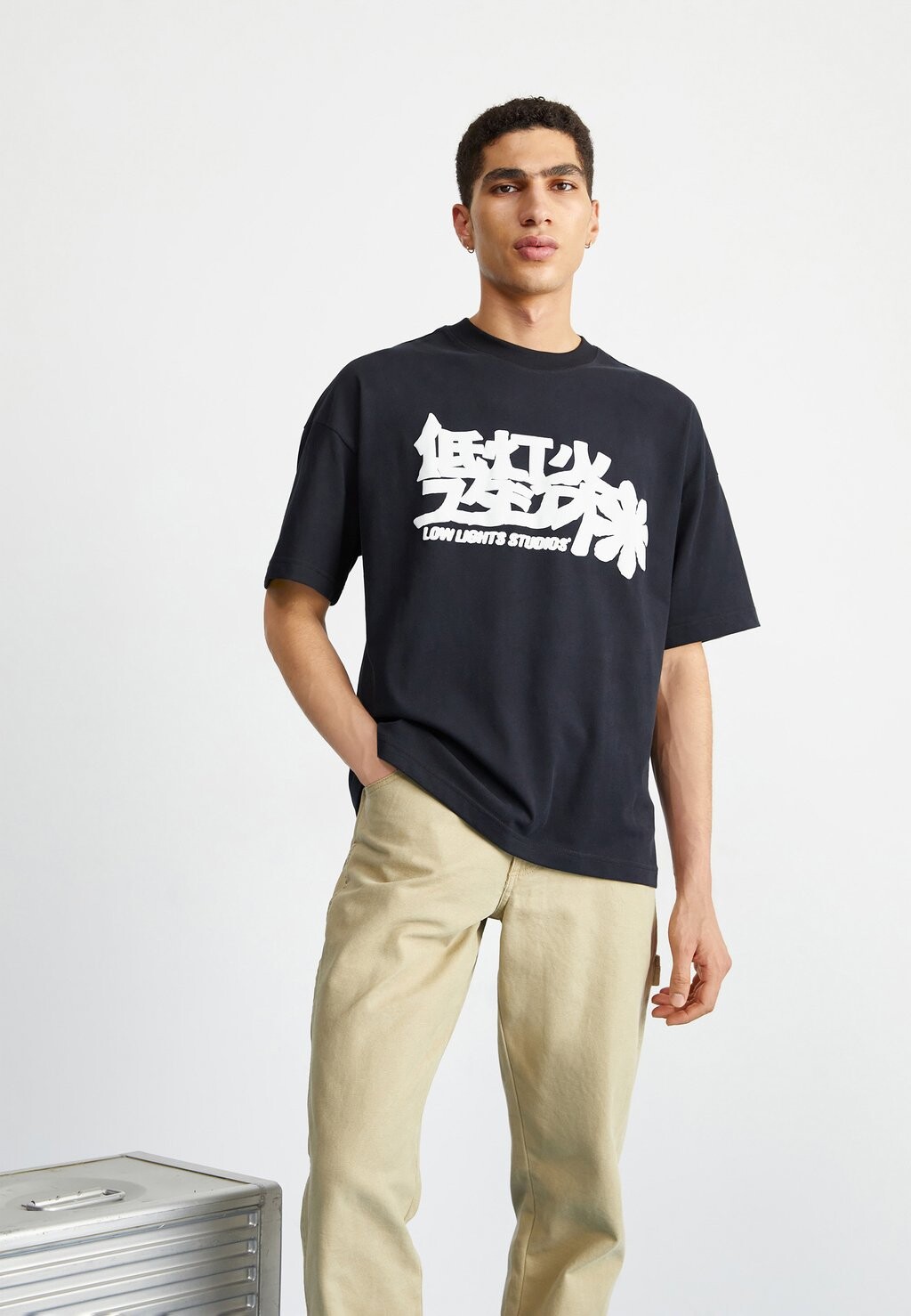 

Футболка с принтом LOW LIGHTS STUDIOS SUNA TEE UNISEX, черный