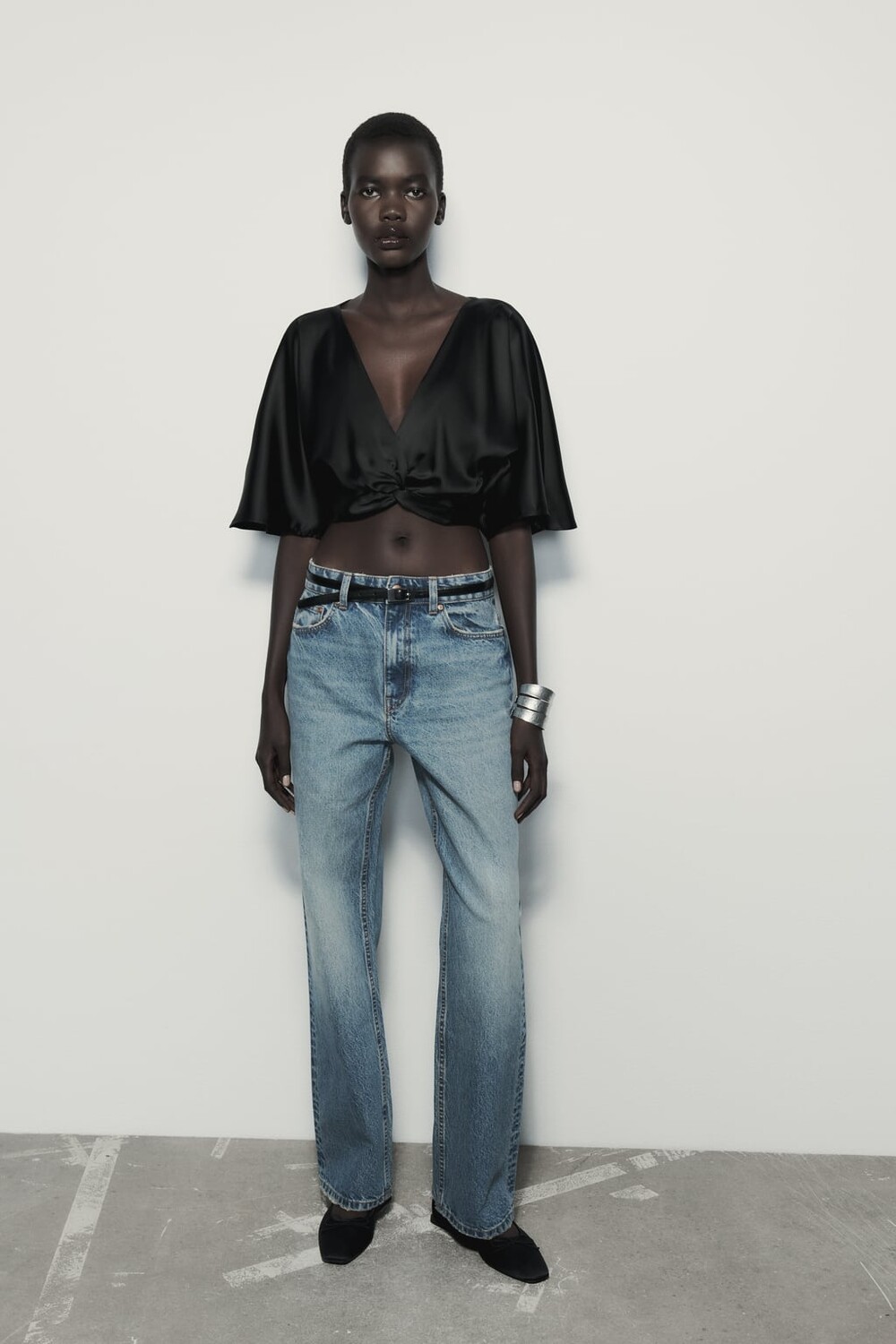 

Укороченный топ с узелом ZARA, черный