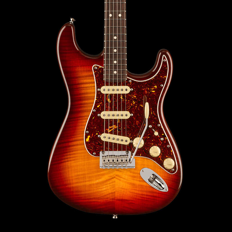 

Электрогитара Fender 70th Anniversary American Professional II Stratocaster Rosewood Fingerboard Comet Burst With Case