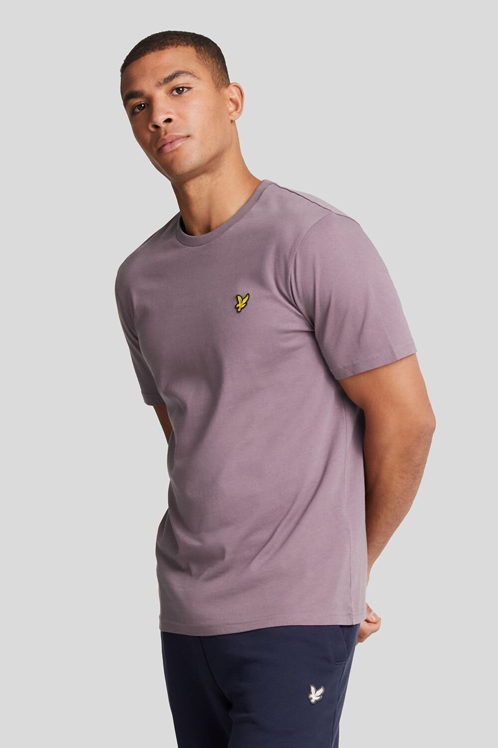 

Футболка с круглым вырезом Lyle & Scott, фиолетовый