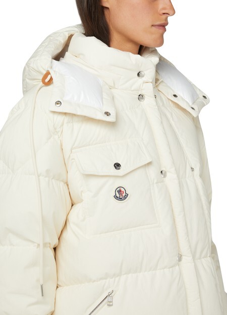 

Moncler Karakorum Пуховик из хлопка Moncler, белый