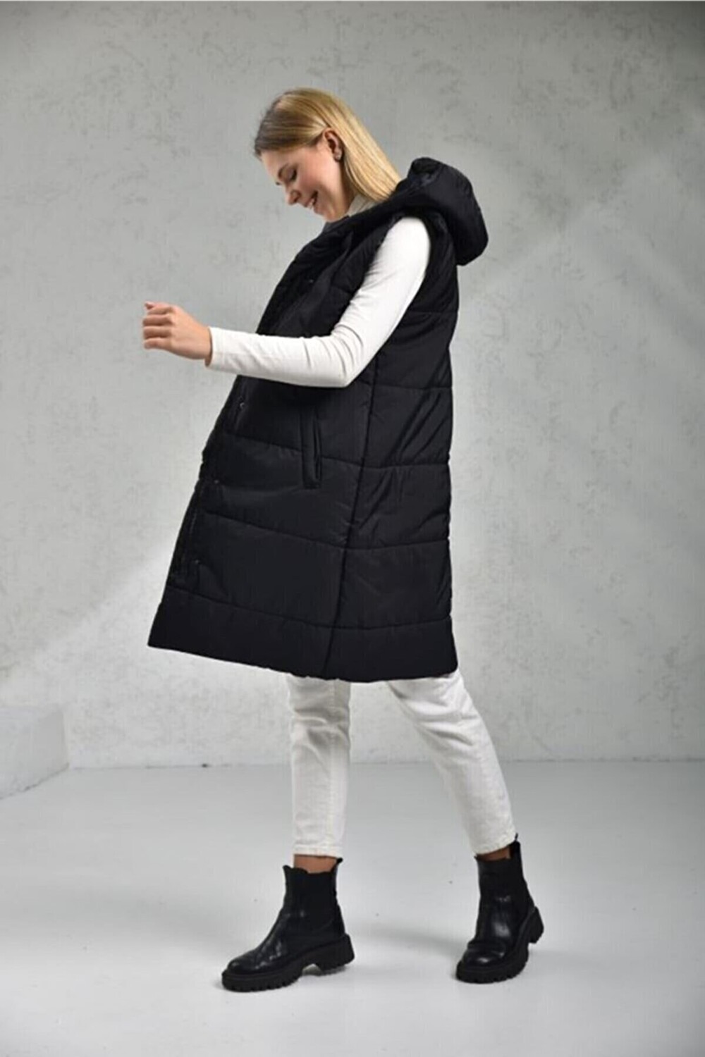 

Пуховик с капюшоном VOLT CLOTHİNG, черный