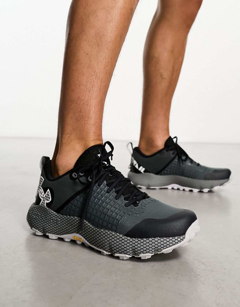 

Серые кроссовки Under Armour HOVR DS Ridge