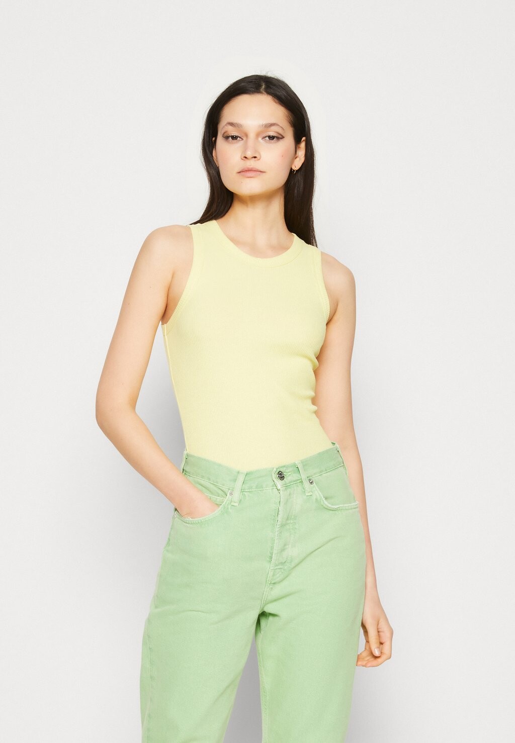 

Топ Scotch & Soda