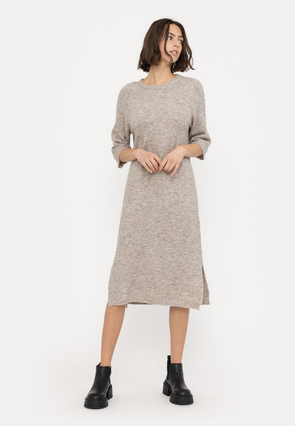 

Трикотажное платье SRALLISON BOXY Soft Rebels, булыжник меланж