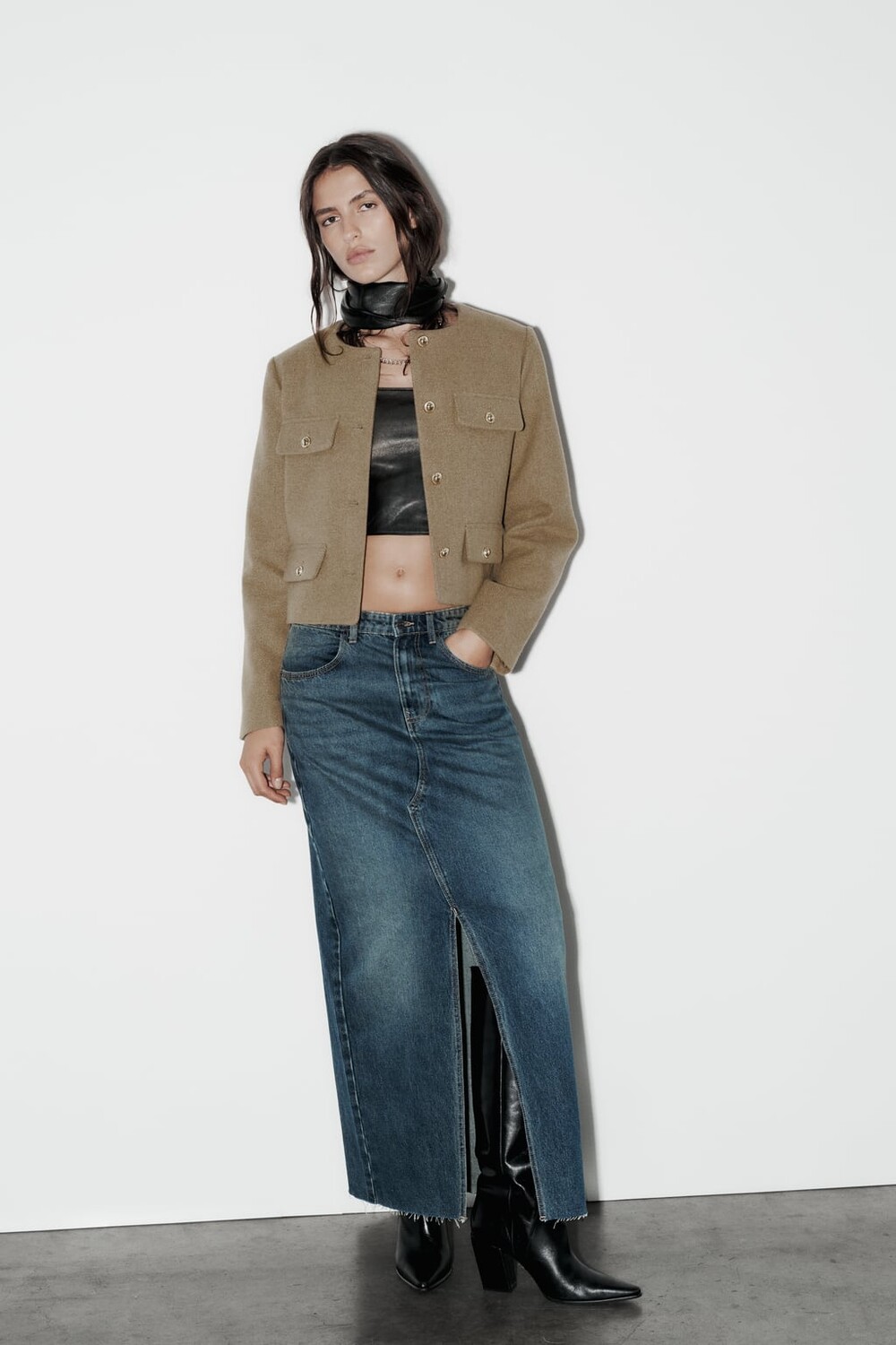 

Укороченная куртка с клапанами ZARA, хаки