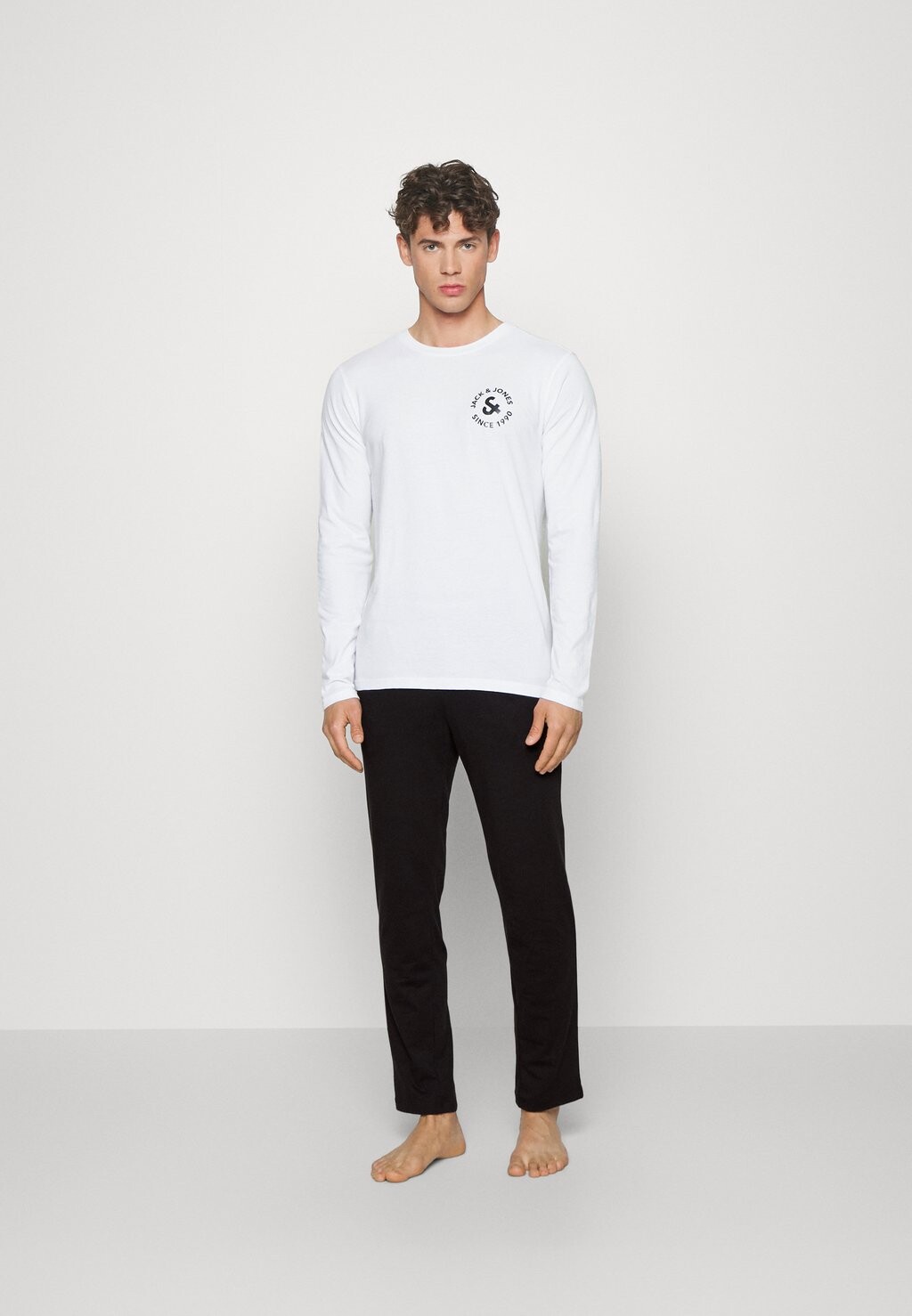 

Пижама КОМПЛЕКТ ФУТБОЛКИ И БРЮКИ JACBASIC LOGO Jack & Jones, белый/черный