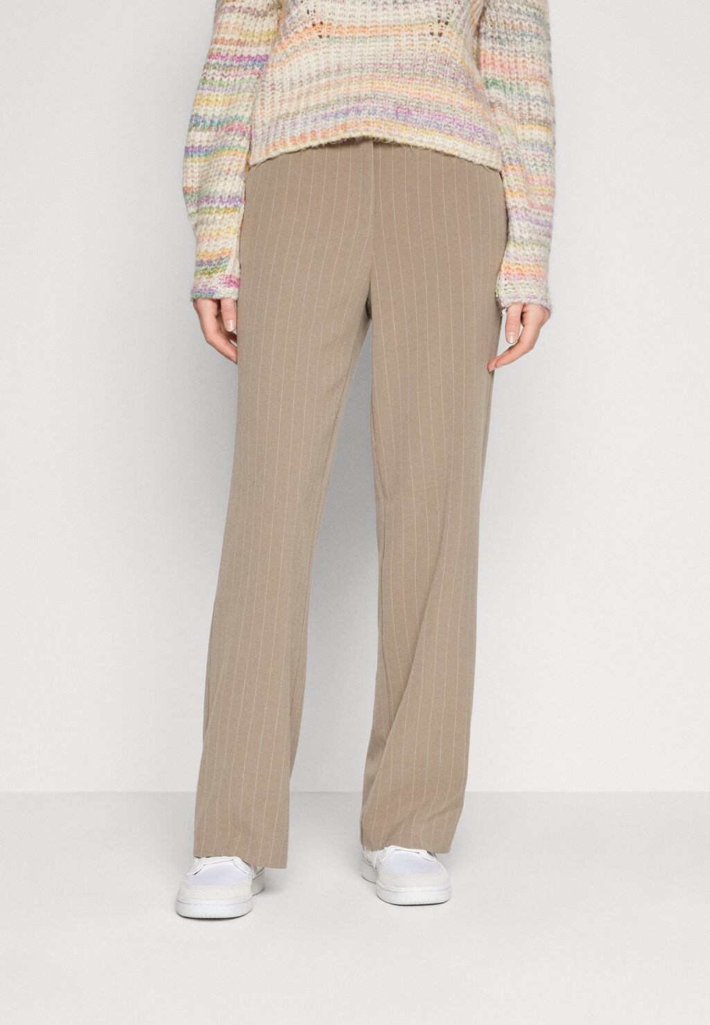 

Брюки Onlbrie ONLY, цвет brindle/pumice stone pinstripes