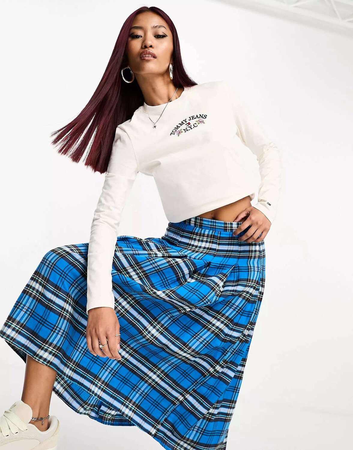 

Белая футболка с длинными рукавами и цветочным принтом Tommy Jeans, Белый