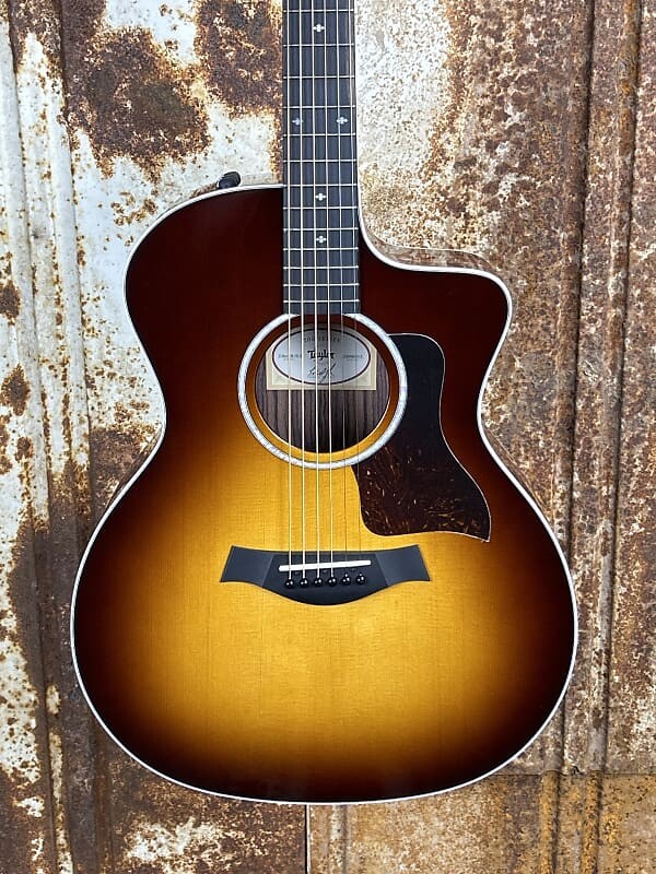 

Акустическая гитара Taylor 214ce-SB DLX Grand Auditorium Layered Rosewood Acoustic-Electric