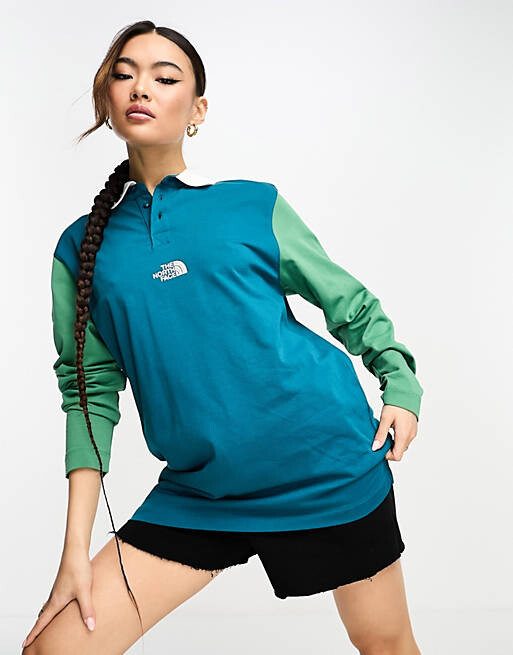 

Бойфренд North Face Rugby в сине-зеленой толстовке-поло. Эксклюзивно на ASOS.