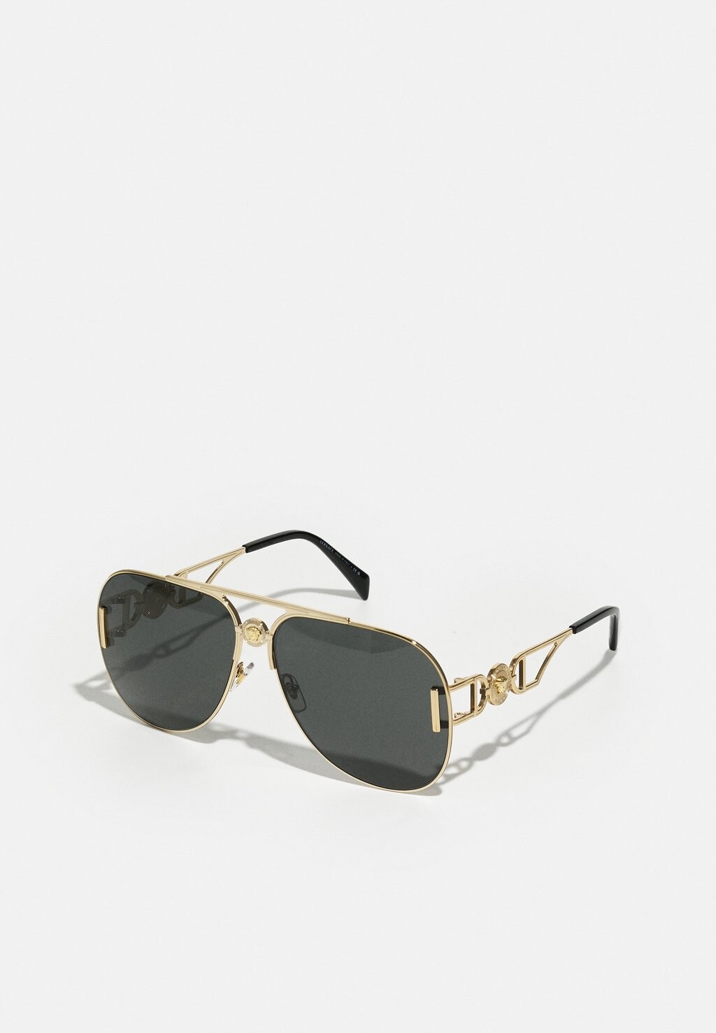 

Солнцезащитные очки Versace