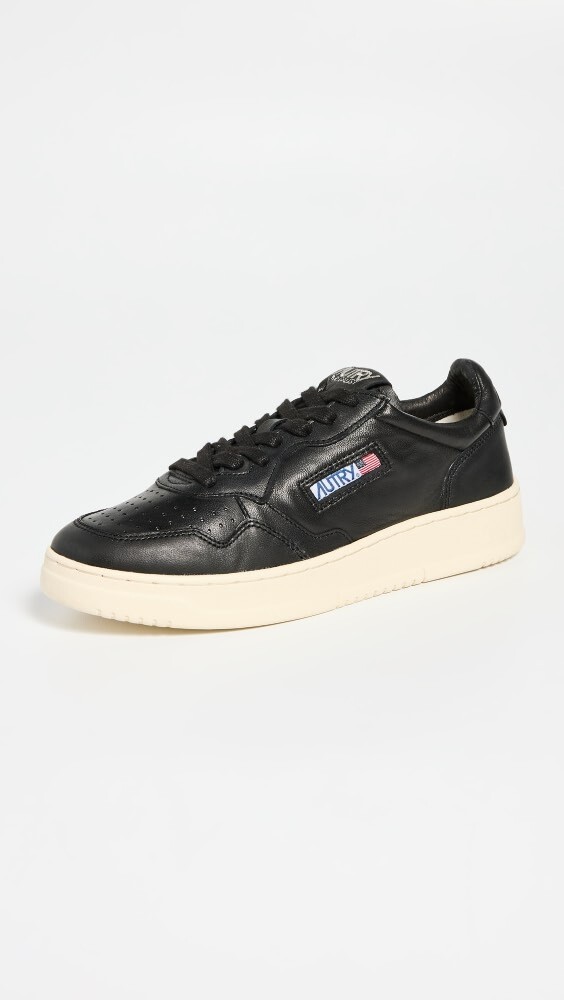

Кроссовки Autry Medalist Low Leather, черный