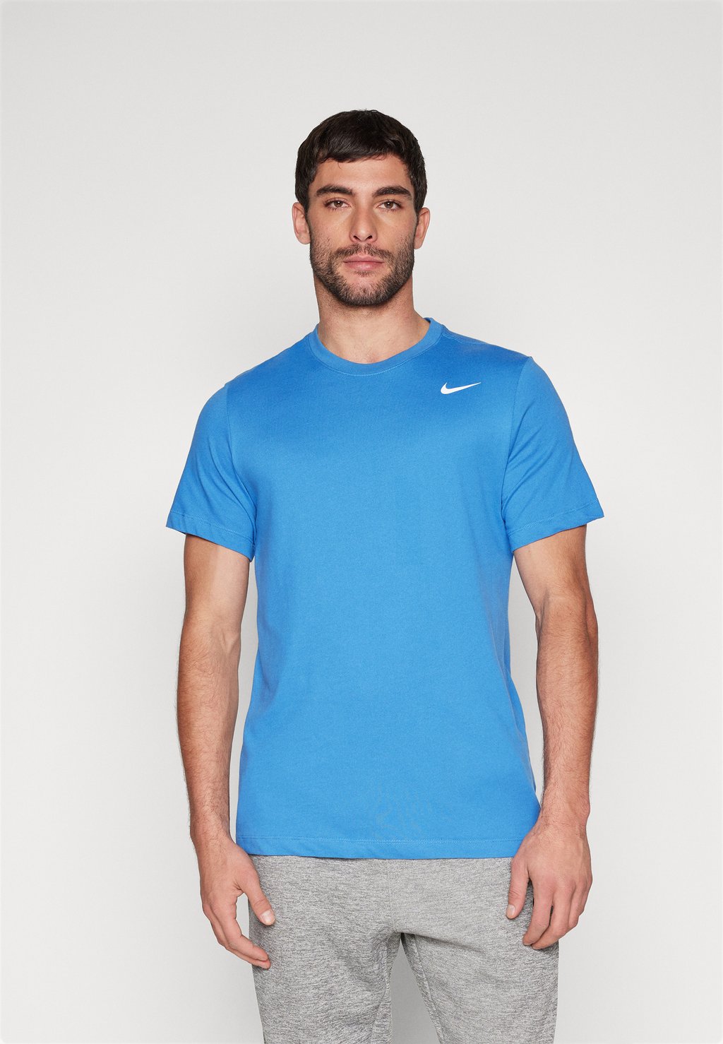 Спортивная футболка Dry Tee Crew Solid Nike, цвет star blue цена и фото