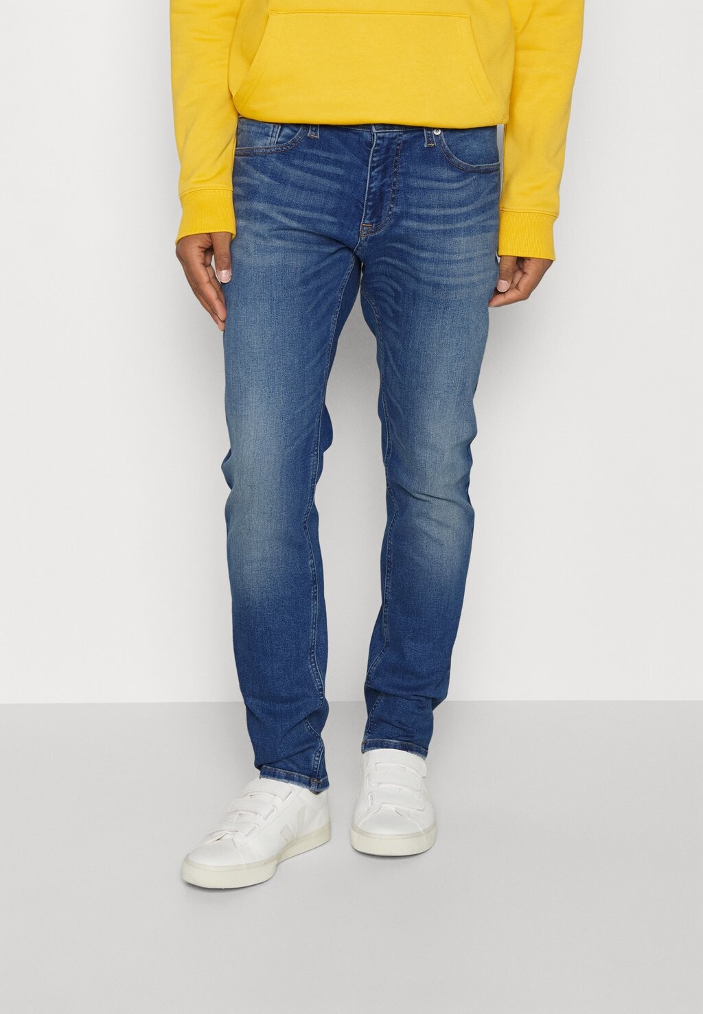 

Узкие джинсы Tommy Jeans