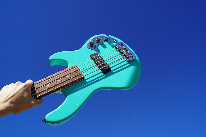 Басс гитара G&L USA Series 750 CLF-Research L-1000 Turquoise/163 5-String Electric Bass Guitar