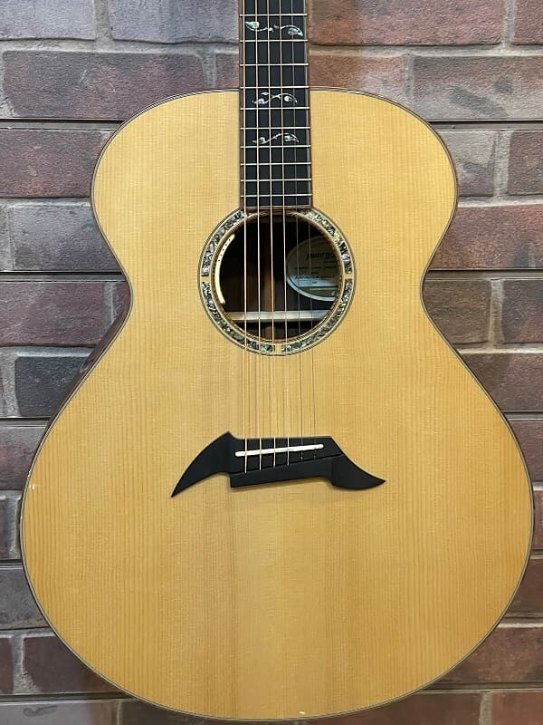 

Мастер-класс Breedlove Jumbo Adirondack Ziricote Masterclass Jumbo