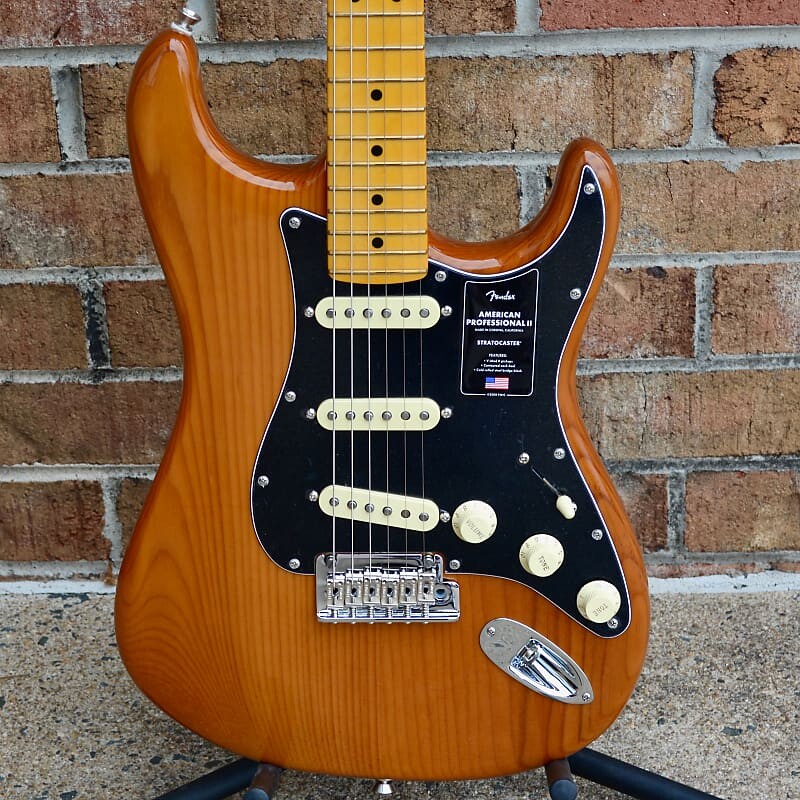 

Fender American Professional II Stratocaster, кленовый гриф, жареная сосна PRS Fender American Professional II Stratocaster, Maple Fingerboa...