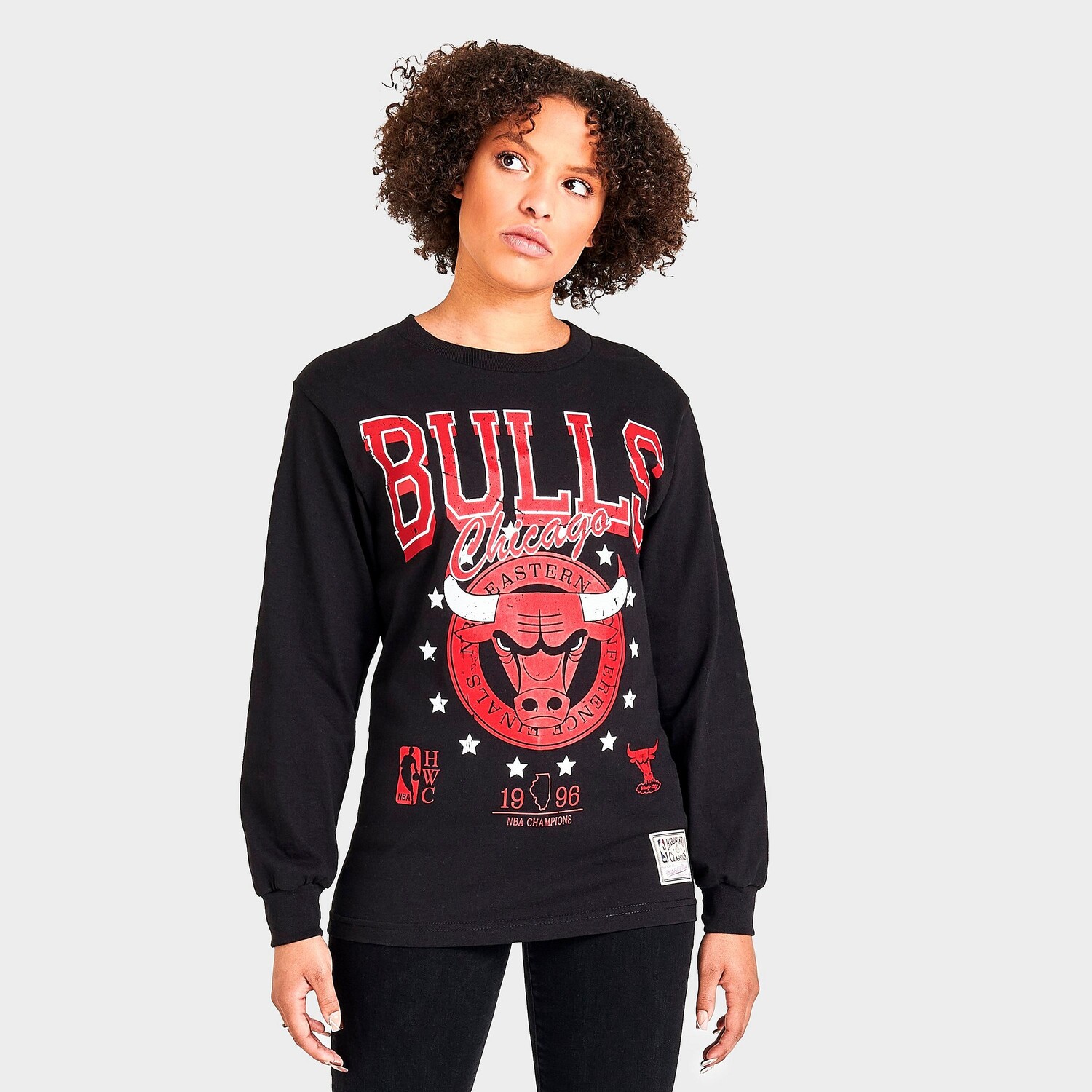 

Женская футболка Mitchell & Ness Chicago Bulls НБА с длинными рукавами, черный