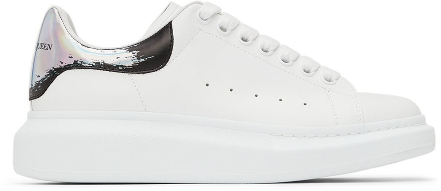 

Белые массивные кеды Alexander McQueen