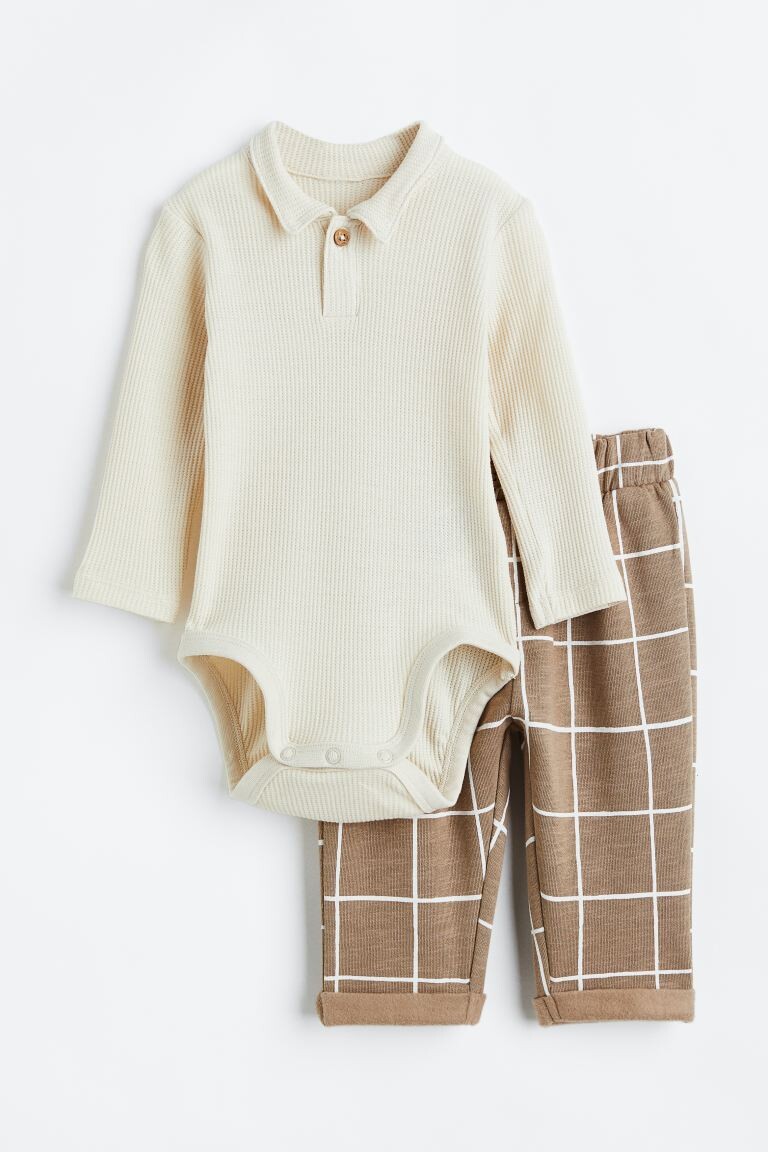 

Комплект из двух частей боди и брюк H&M, светло-бежевый/клетка