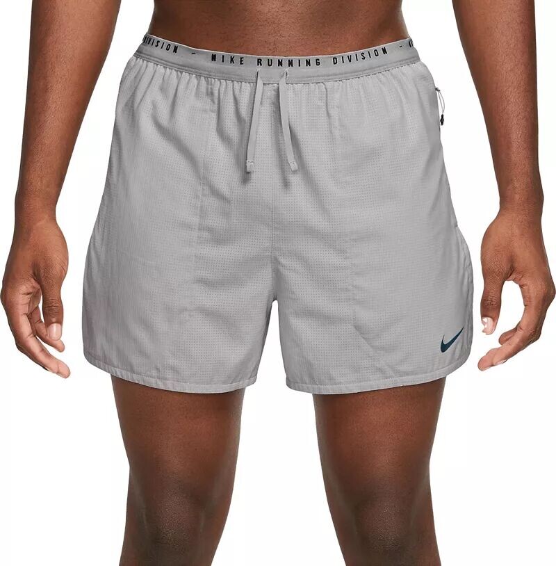 

Мужские беговые шорты Nike Dri-FIT ADV Run Division 4 дюйма
