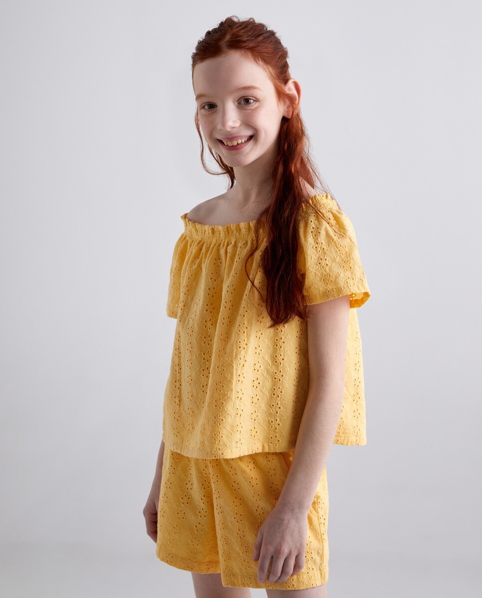 

Блузка для девочки с ажуром и короткими рукавами. Kids El Corte Inglés, желтый