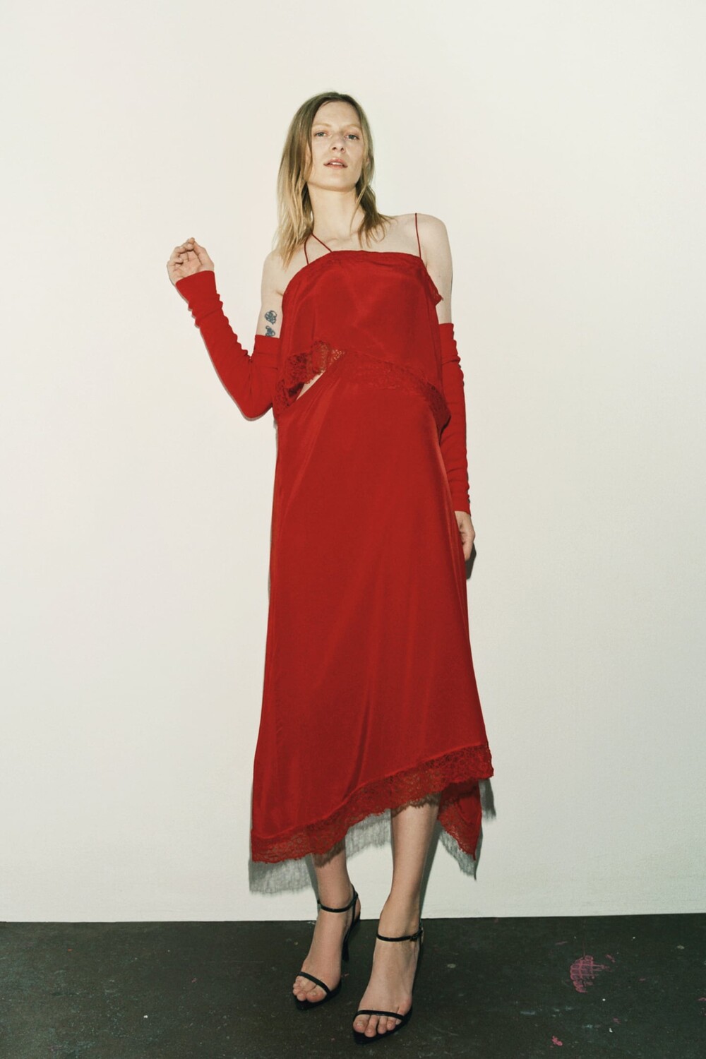 

Платье-комбинация из кружева ZARA, красный