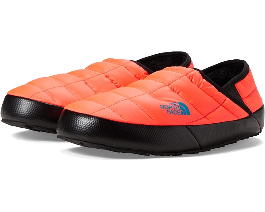 

Слипперы ThermoBall Traction Mule V The North Face, блестящий коралловый