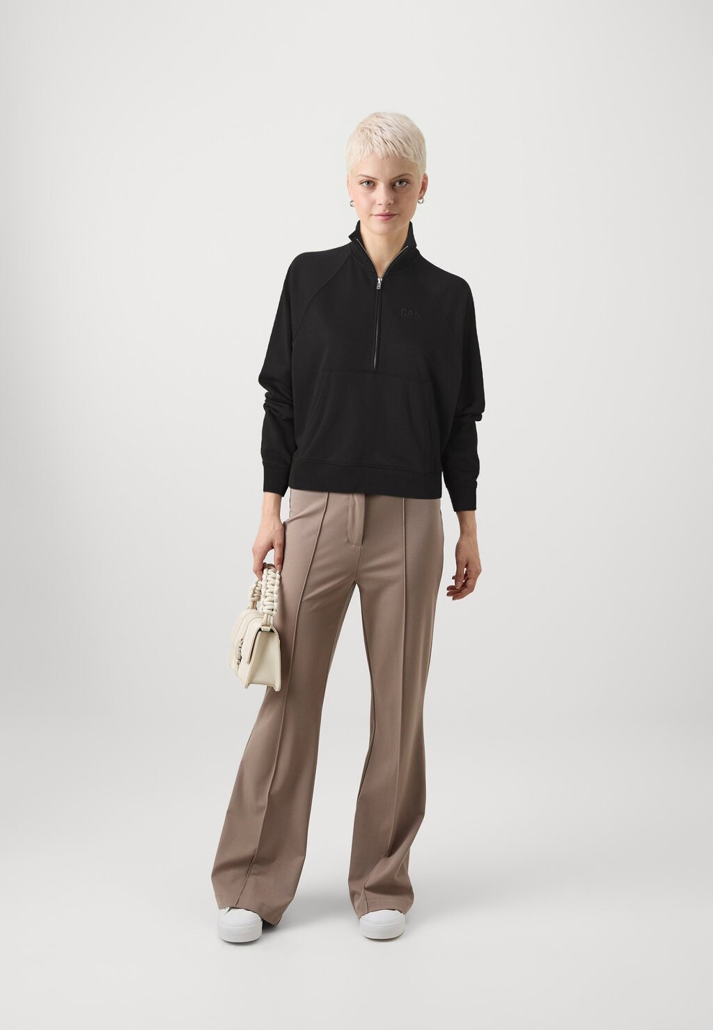 

Толстовка LOGO QUARTER ZIP GAP Petite, черный