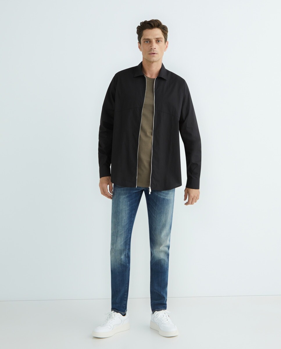 

Мужские винтажные потертые джинсы скинни J10 Armani Exchange, индиго