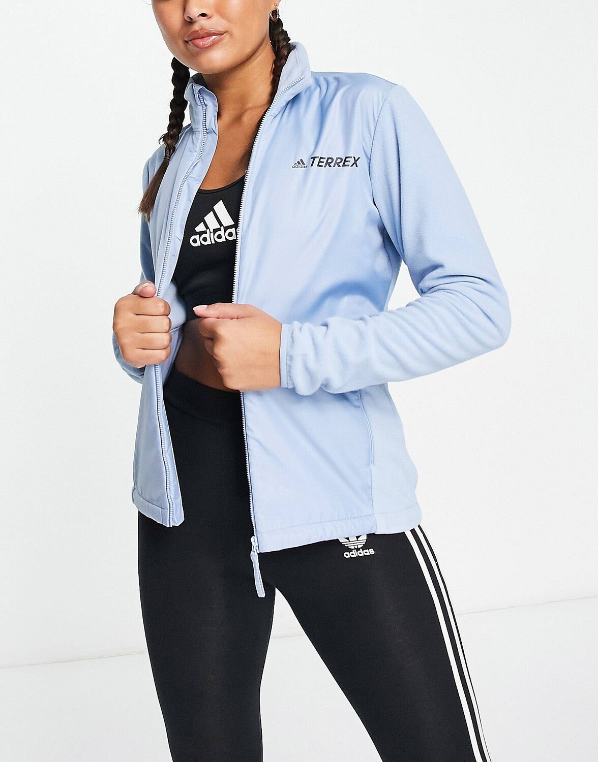 

Синяя ветровка adidas Terrex, Синий