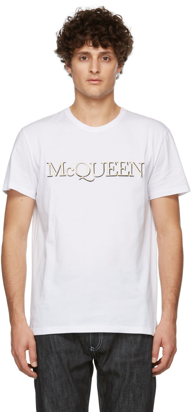 

Белая футболка с вышитым логотипом Alexander McQueen