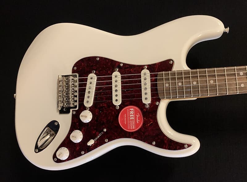 

Classic Vibe 70's Stratocaster — олимпийский белый Squier Classic Vibe 70's Stratocaster -