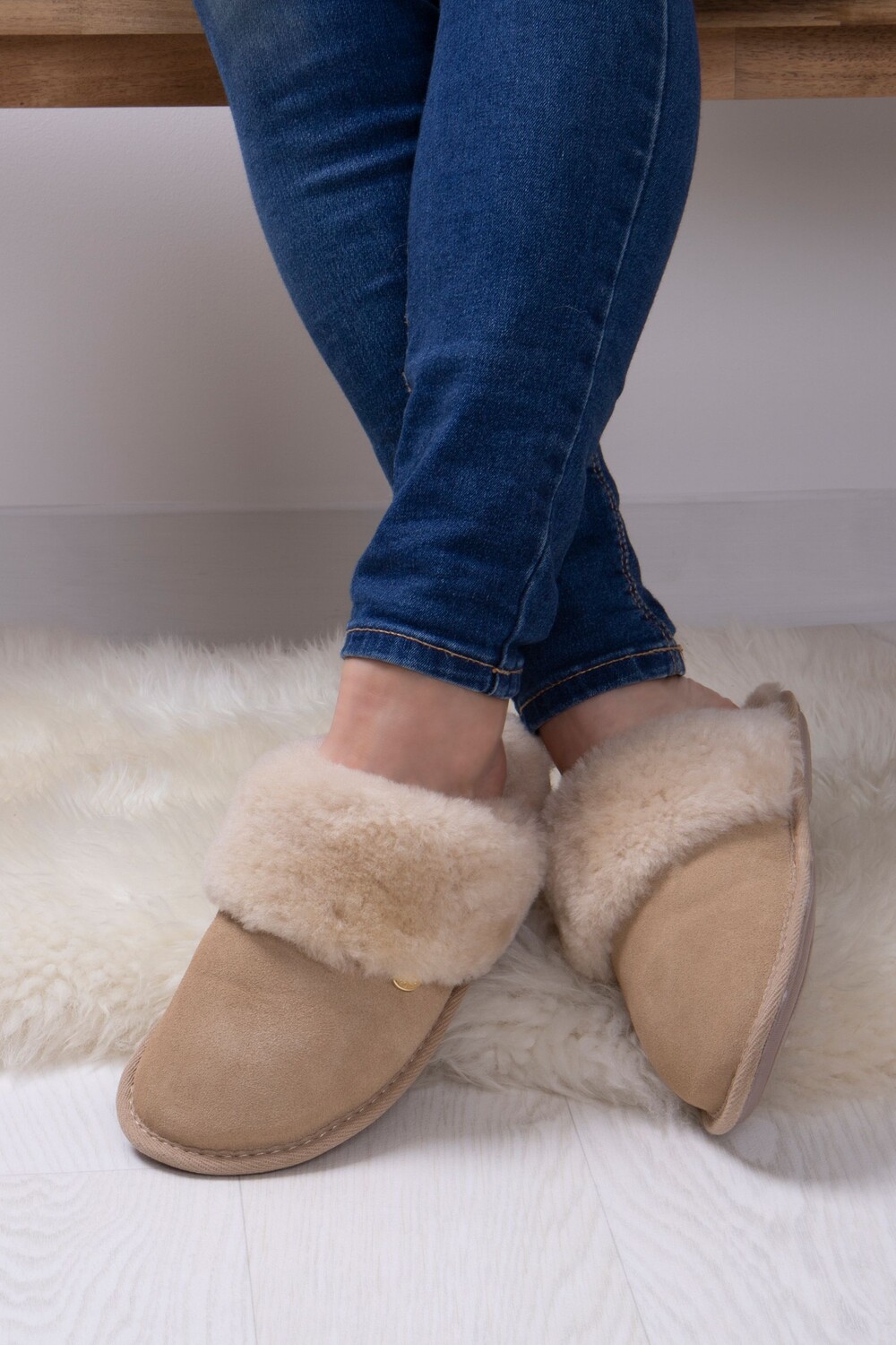 

Женские тапочки Duchess из овчины Just Sheepskin, бежевый