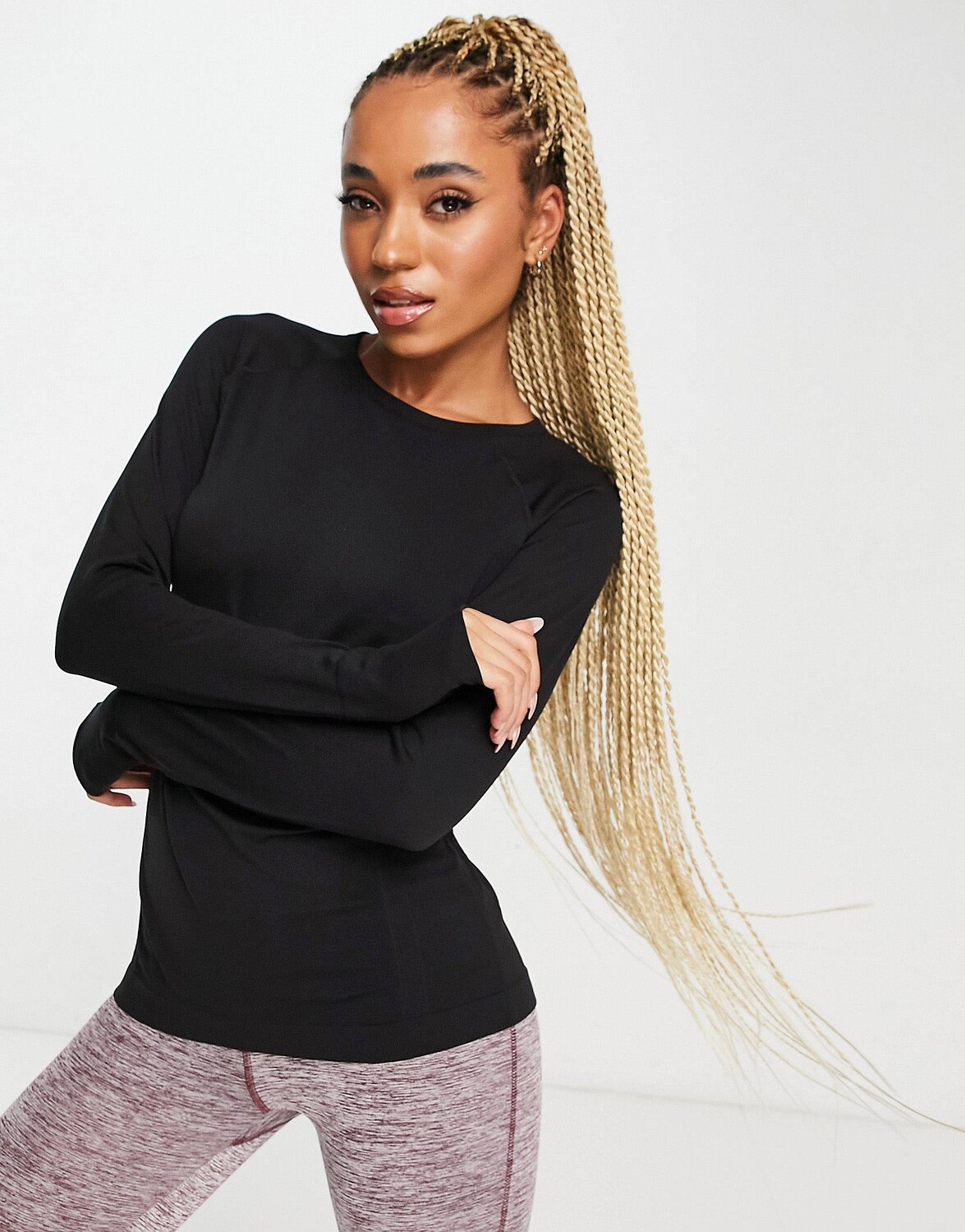 

Бесшовный топ с длинными рукавами ASOS 4505